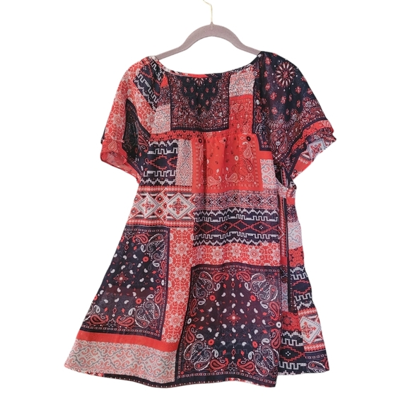 Westport sheer patchwork smocked top - 2X.        J17 - Picture 7 of 9